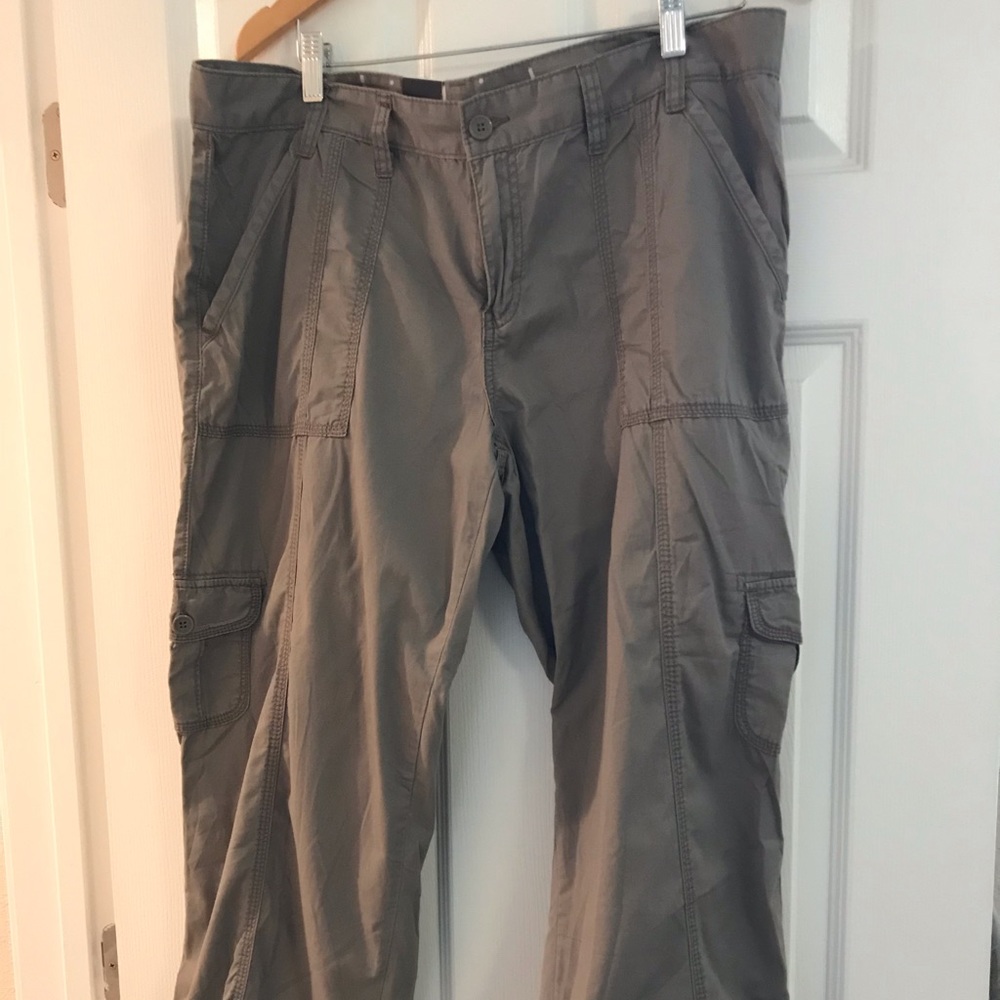 Calvin Klein cropped cargo pants